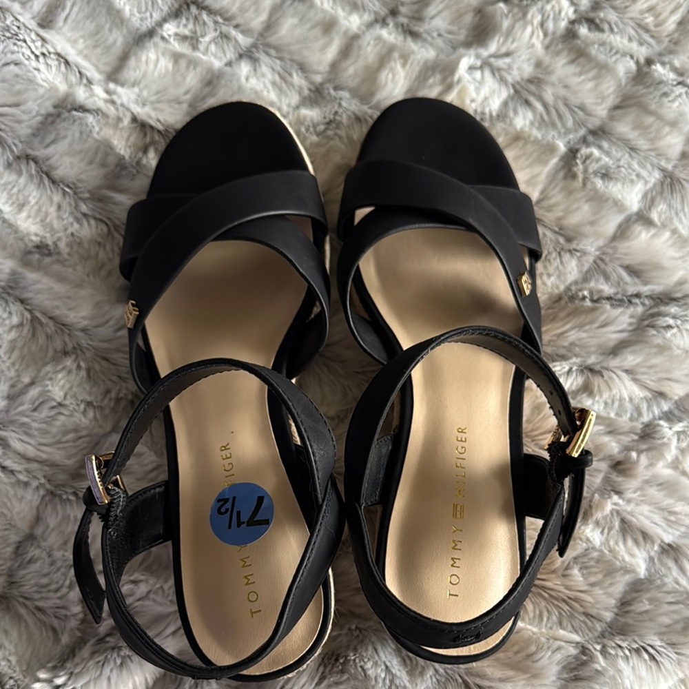 Tommy Hilfiger Black Minimalist Sandals